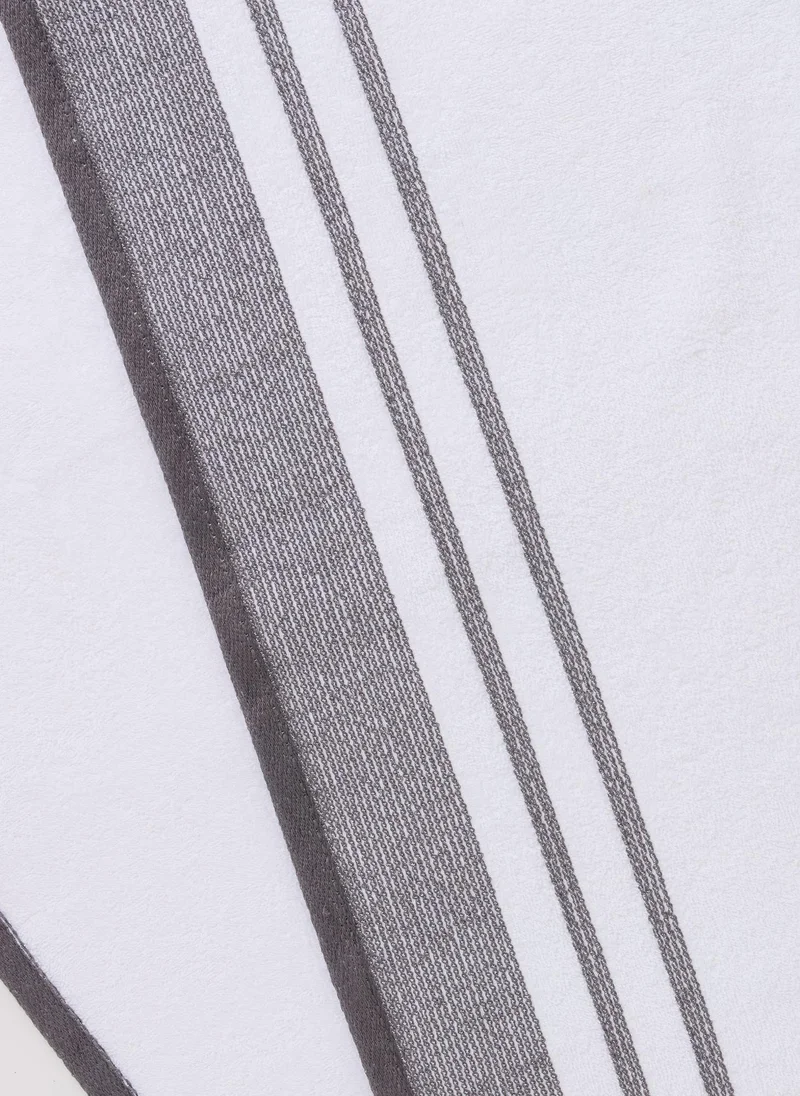 ماتلان منشفة رمادية مخططة بحافة دوبي